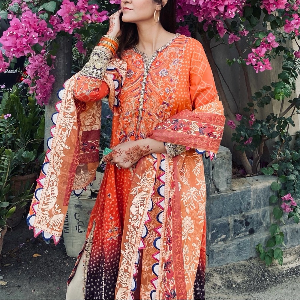 Elegant Orange and Purple Embroidered Dress - Picture 4 of 4